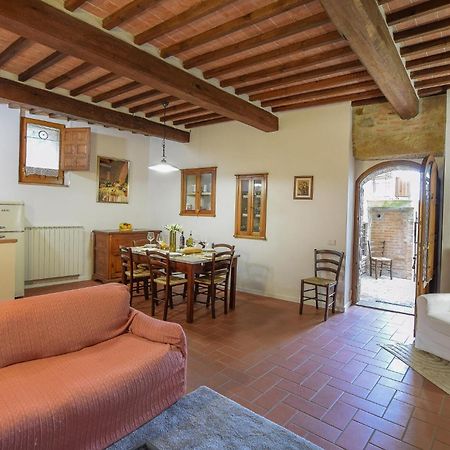 Cozy Apartment In Monticchiello With Wi-Fi Екстериор снимка