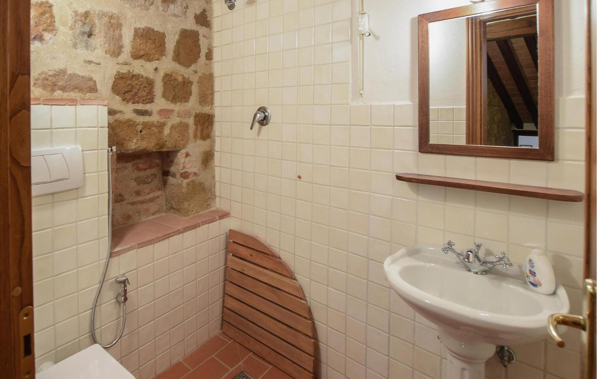 Cozy Apartment In Monticchiello With Wi-Fi Екстериор снимка